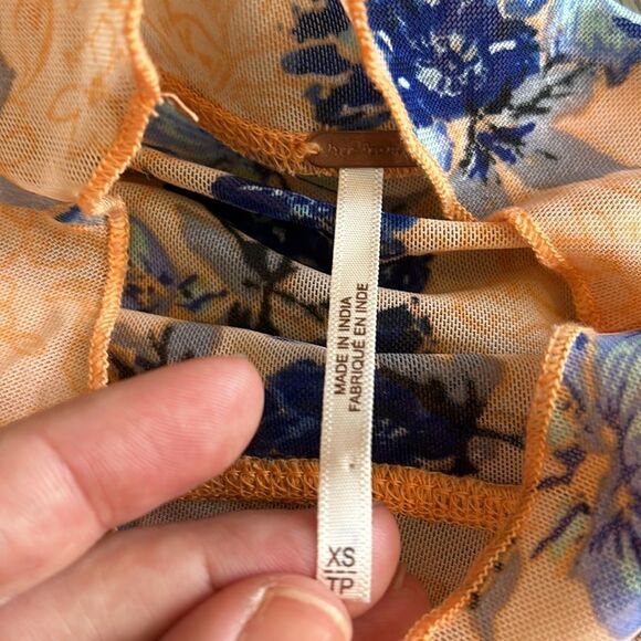 LIKE NEW FREE PEOPLE AMBER FLORAL MESH TOP WITH BUILT IN TANK ORANGE AND BLUE XS - Picture 6 of 6